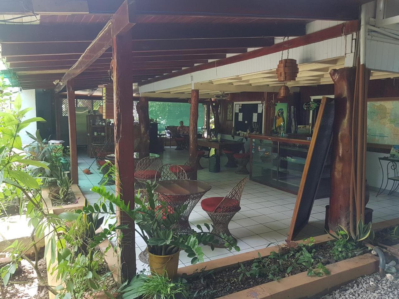 Cristina - Hotel Familiar Tambor  Exterior photo